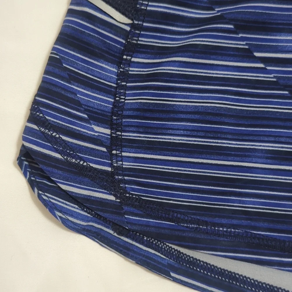 Athleta Ready Set Go 2 in 1 Shorts, Color Navy/Black Size S